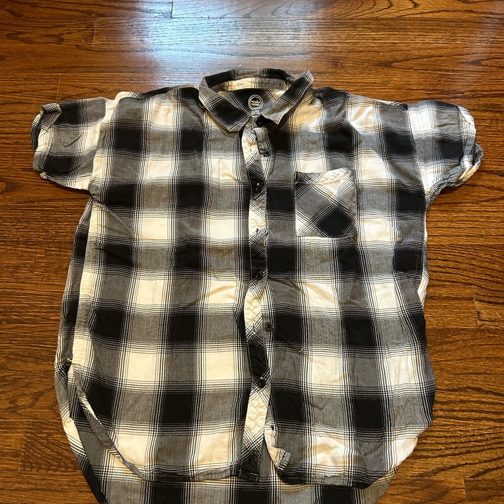 Black and White Plaid Women’s Shirt